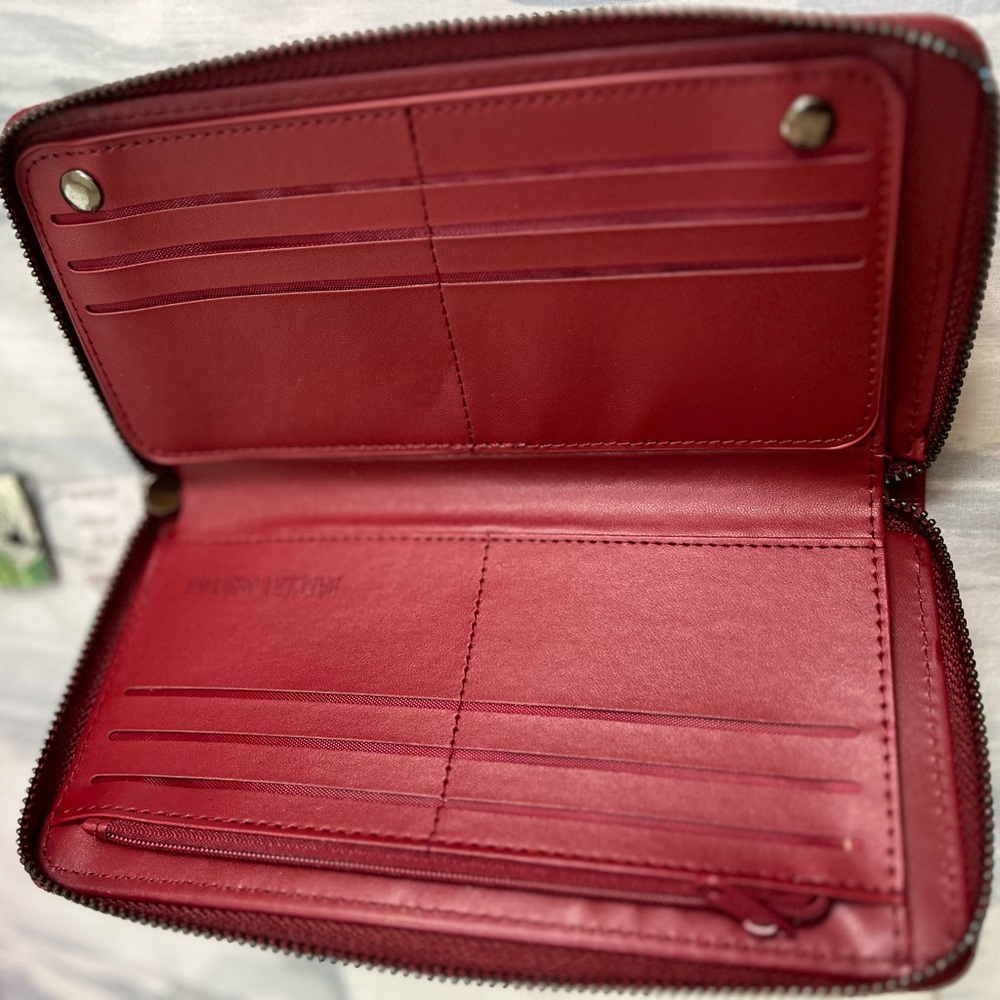 Wallets - Picture 8 of 9